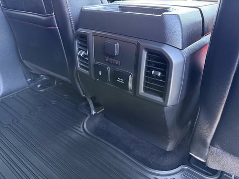 Used 2019 Ford F150 Lariat w/ Equipment Group 502A Luxury AWD/4WD image 18