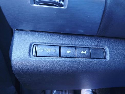 Used 2023 Nissan Pathfinder SL w/ Black Appearance Package image 35