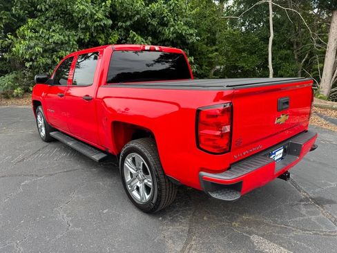 Used 2018 Chevrolet Silverado 1500 Custom w/ Custom Value Package RWD image 3