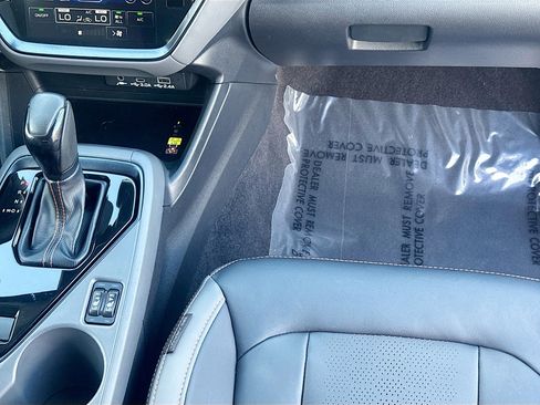 Certified 2025 Subaru Crosstrek 2.5i Limited w/ Popular Package #3A image 17