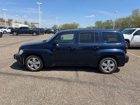 Used 2011 Chevrolet HHR LS FWD image 5
