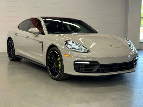 Used 2022 Porsche Panamera 4S w/ Premium Package image 12