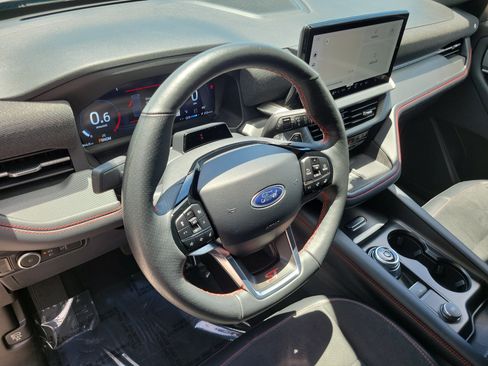 Certified 2025 Ford Explorer ST RWD image 9