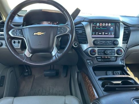 Used 2017 Chevrolet Suburban Premier image 12