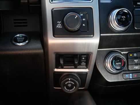 Used 2021 Ford F250 Platinum AWD/4WD image 26