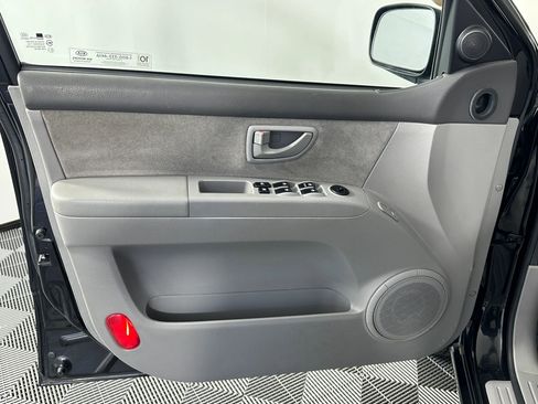 Used 2008 Kia Sorento LX image 26