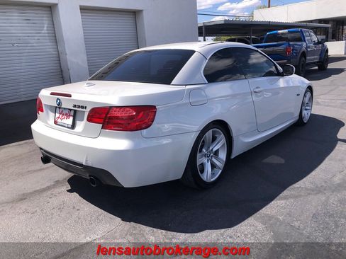 Used 2013 BMW 335i Convertible image 10