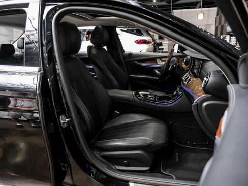 Used 2017 Mercedes-Benz E 300 image 34