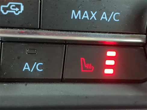 Used 2023 Ford Bronco Wildtrak image 31