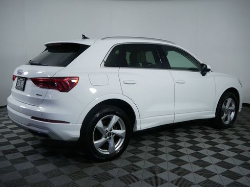 Used 2022 Audi Q3 2.0T Premium w/ Convenience Package image 8
