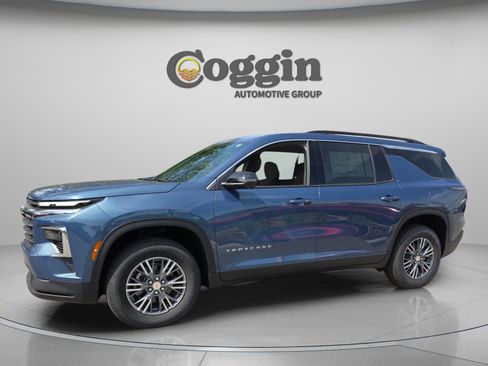 New 2026 Chevrolet Traverse LT w/ Driver Confidence Package FWD image 1