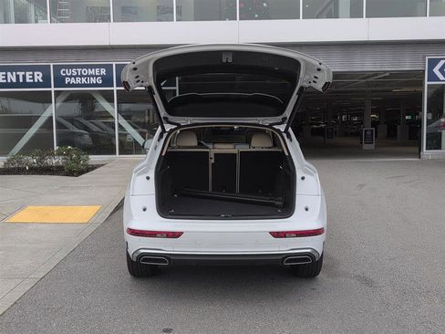 Used 2021 Audi Q5 e Premium Plus w/ Premium Plus Package image 35