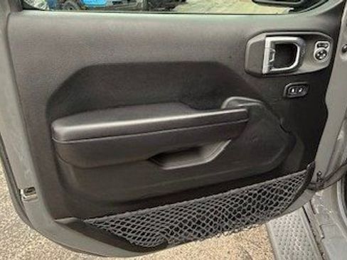 Used 2019 Jeep Wrangler Unlimited Sport image 10