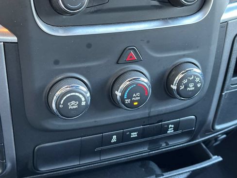 Used 2024 RAM 1500 Warlock AWD/4WD image 19