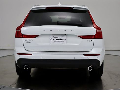 Used 2018 Volvo XC60 T6 Momentum w/ Vision Package image 4