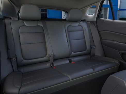 New 2026 Chevrolet Trax ACTIV w/ Sunroof Package FWD image 17