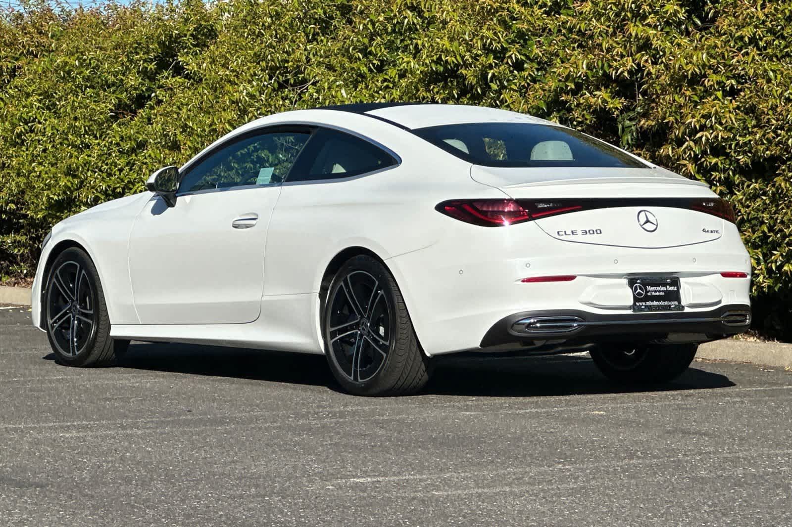 Used 2026 Mercedes-Benz CLE 300 4MATIC Coupe image 5