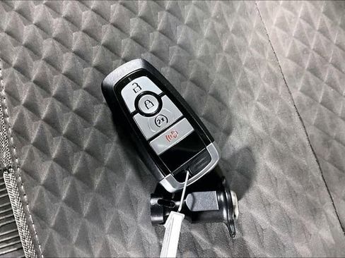 Used 2022 Ford Escape SE w/ Cold Weather Package image 31