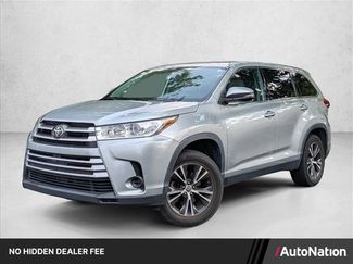 Used 2019 Toyota Highlander LE FWD video 1