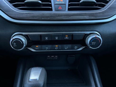 Used 2025 Nissan Altima 2.5 SV image 26