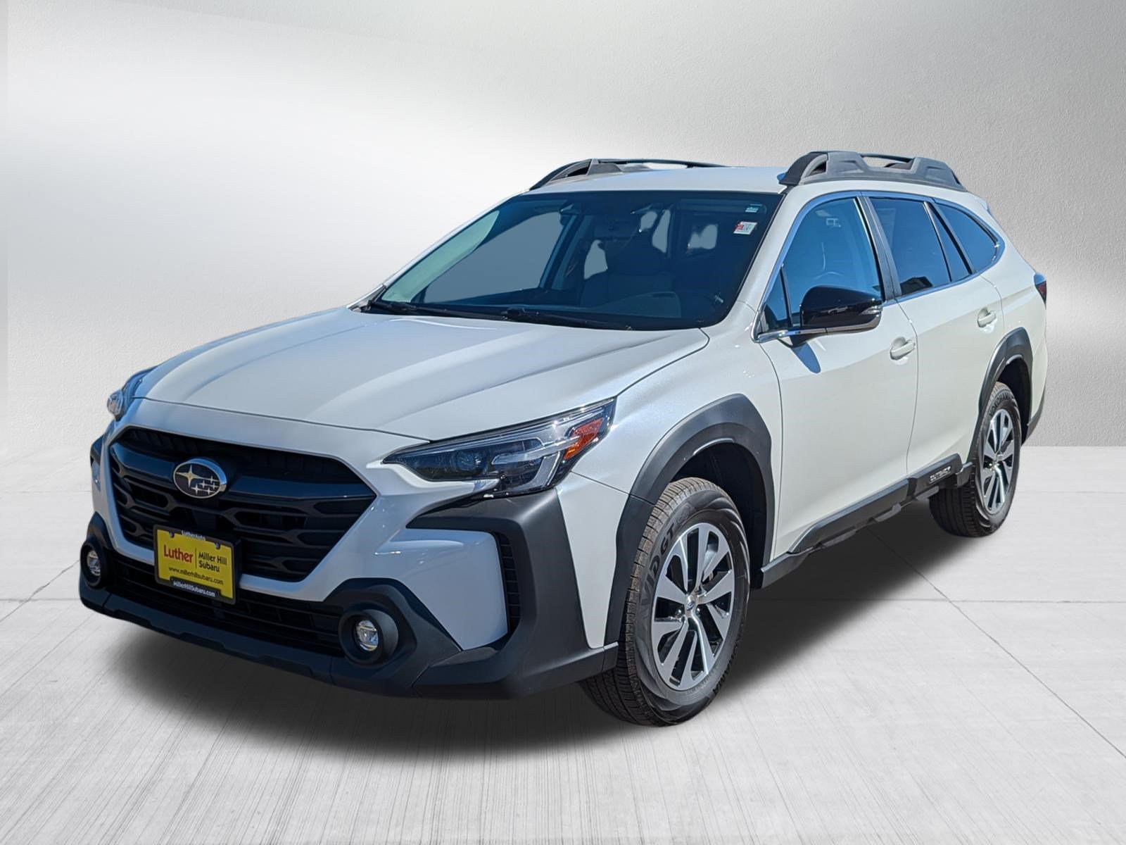 Used 2024 Subaru Outback Premium AWD/4WD image 3