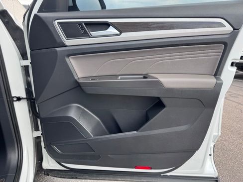 Used 2022 Volkswagen Atlas SE image 26