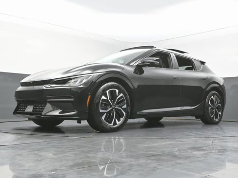 Used 2024 Kia EV6 GT-Line image 58