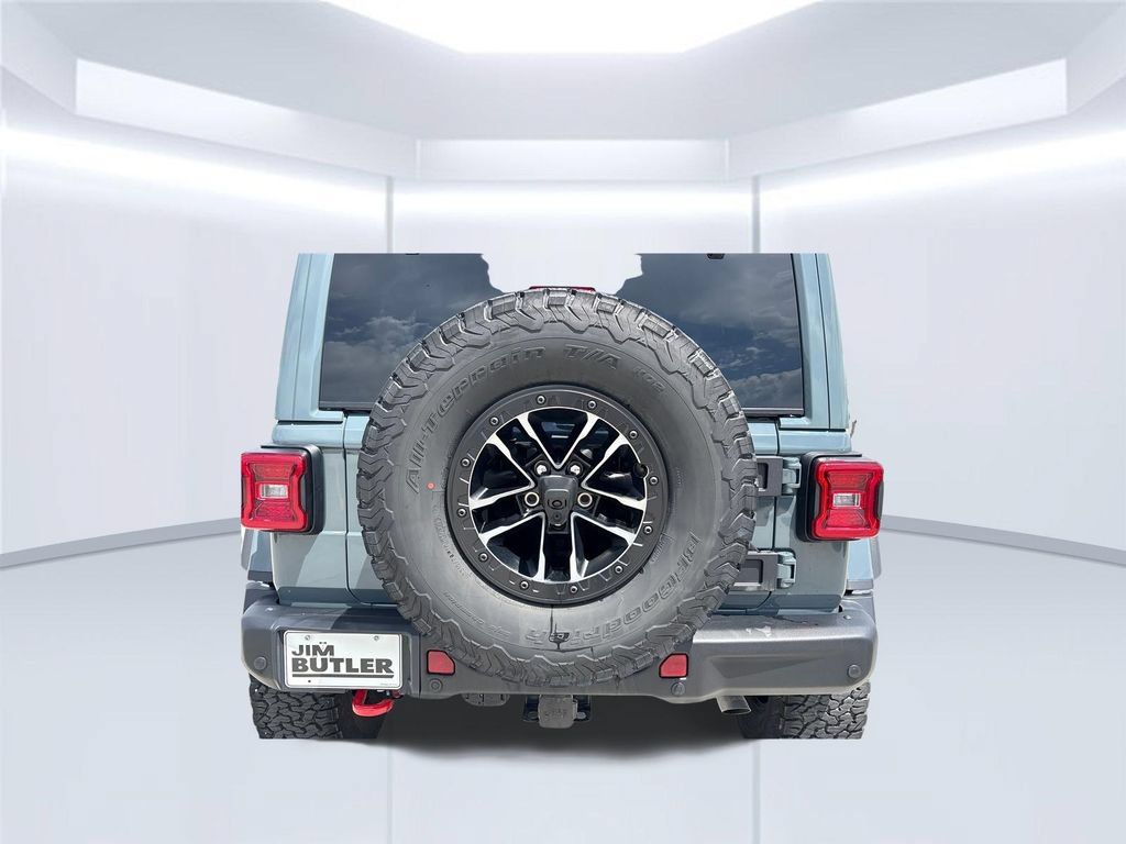 Used 2025 Jeep Wrangler Unlimited Rubicon AWD/4WD image 45