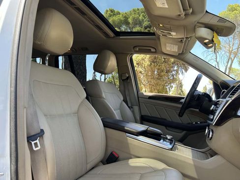 Used 2015 Mercedes-Benz GL 450 4MATIC image 34