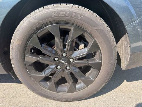 Used 2024 Kia Carnival SX image 35