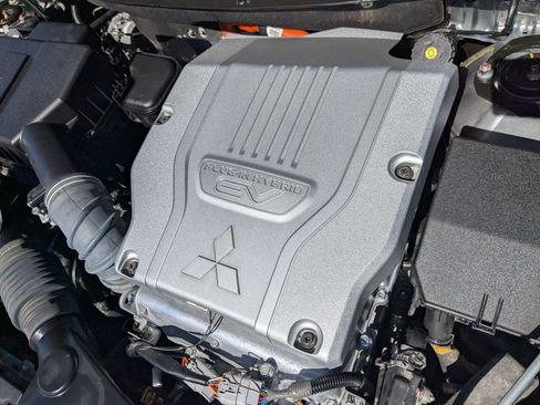 Used 2019 Mitsubishi Outlander SEL AWD/4WD image 34