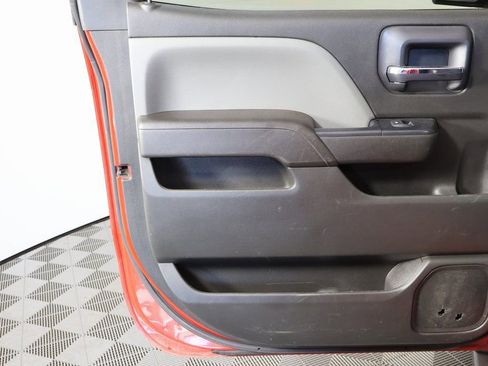 Used 2018 Chevrolet Silverado 1500 Custom image 13