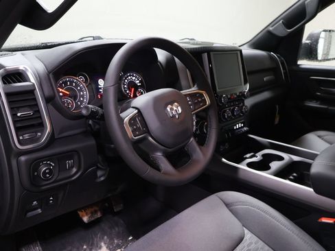 New 2026 RAM 1500 4x4 Crew Cab image 18