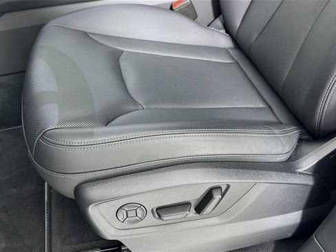 Used 2025 Audi Q7 3.0T Premium Plus w/ Premium Plus Package image 13