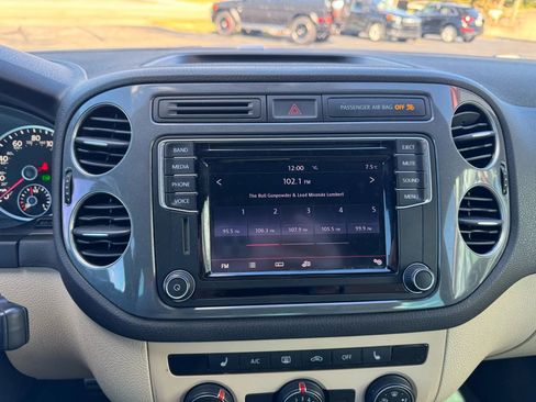Used 2016 Volkswagen Tiguan R-Line image 16