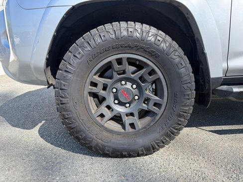 Used 2024 Toyota 4Runner SR5 Premium w/ Moonroof Package image 16