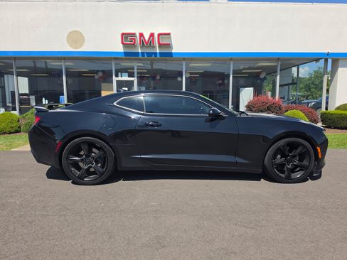 Used 2017 Chevrolet Camaro SS RWD image 2