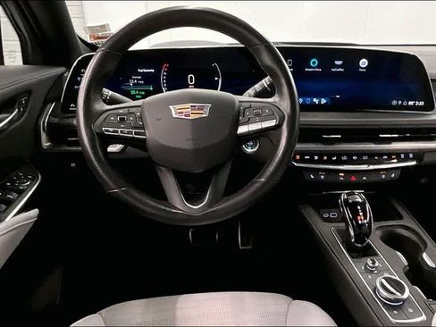 Used 2024 Cadillac XT4 Sport AWD/4WD image 6