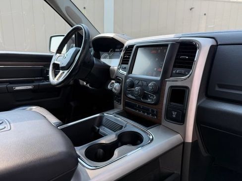 Used 2017 RAM 1500 Laramie w/ Convenience Group AWD/4WD image 24
