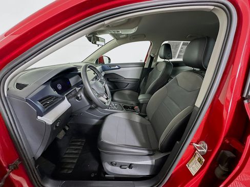 Used 2022 Volkswagen Taos SE image 13