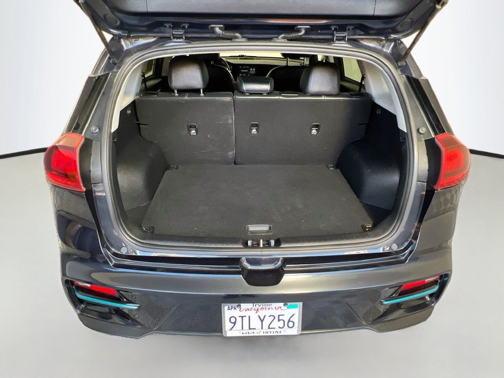 Used 2020 Kia Niro EX FWD image 25