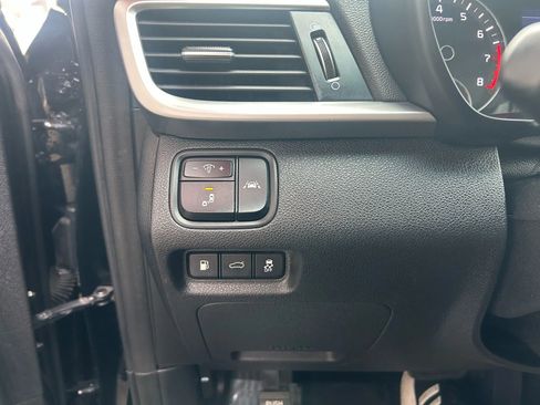 Used 2019 Kia Optima S w/ S Panoramic Sunroof Package image 13