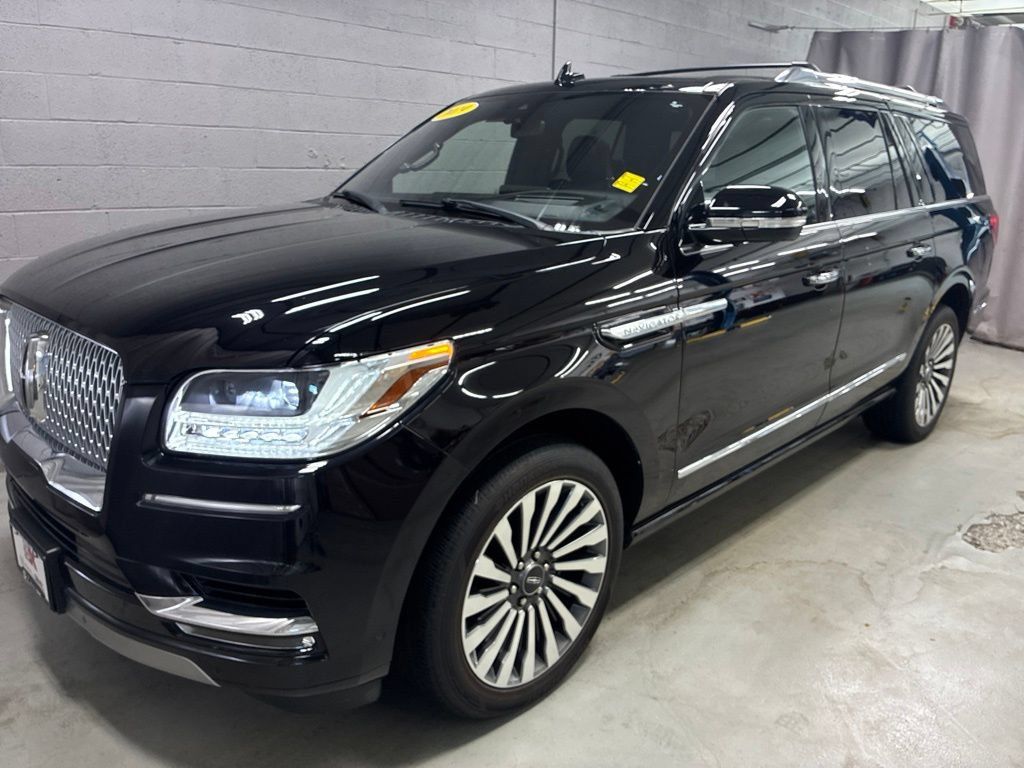 Used 2019 Lincoln Navigator L Reserve w/ Cargo Package AWD/4WD image 36