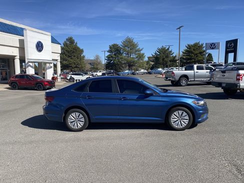 Used 2019 Volkswagen Jetta S image 37