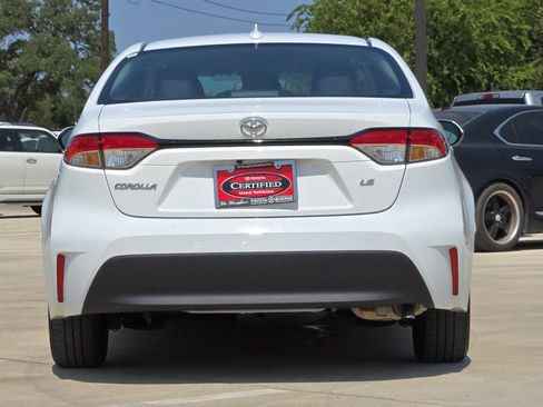 Certified 2025 Toyota Corolla LE FWD image 4