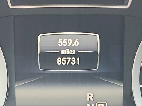 Used 2018 INFINITI QX30 Premium w/ Navigation Package AWD/4WD image 11