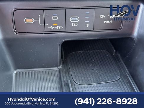 Used 2025 Hyundai Santa Cruz Limited image 25