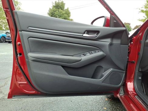 New 2025 Nissan Altima 2.5 SV w/ SV Special Edition Package image 6