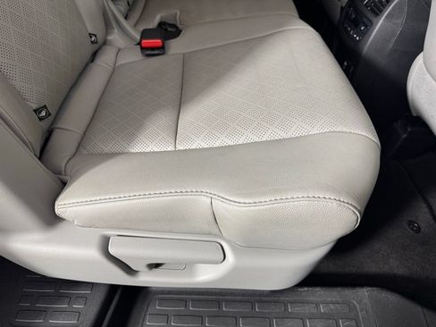 Used 2019 Honda Passport Touring image 37