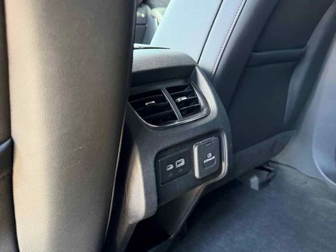 Used 2019 Chevrolet Blazer RS FWD image 20